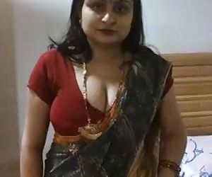 Desi Aunty clips for more..